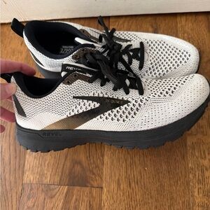 Brooks Revel 4 Black and White Running Shoes